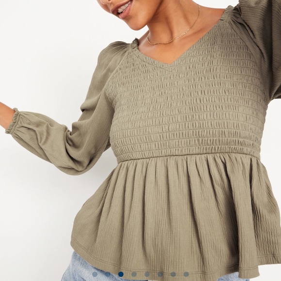 NWT OLD NAVY Long-Sleeve Smocked Peplum Color: Birch Leaf Size Small - Picture 4 of 5